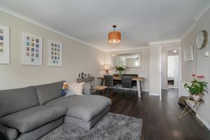 Lounge/Diner- click for photo gallery